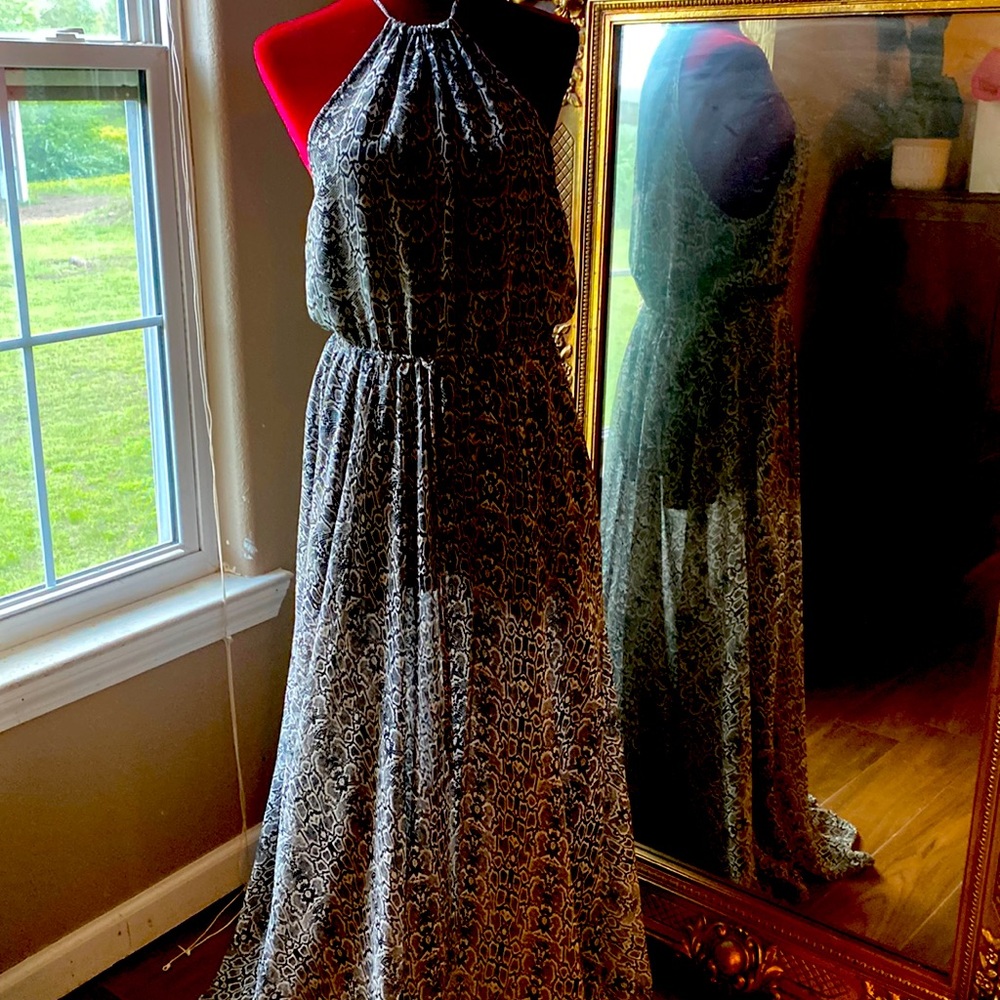 Olivaceous maxi dress size L